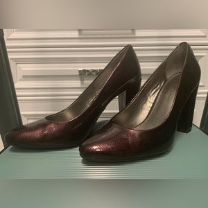 Pretty wine color heels by Bandolino. Size 6.5
